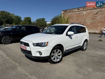 Авто Mitsubishi Outlander Xl 2010 № 7884257
