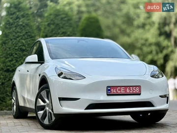 Авто Tesla Model Y 2023 № 7884336