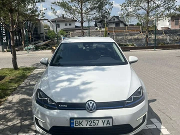 Авто Volkswagen E-Golf 2014 № 7884493