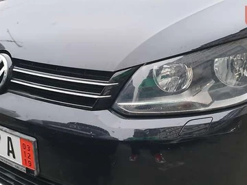 Авто Volkswagen Touran 2011 № 7884503