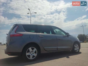 Авто Renault Grand Scenic 2015 № 7884532