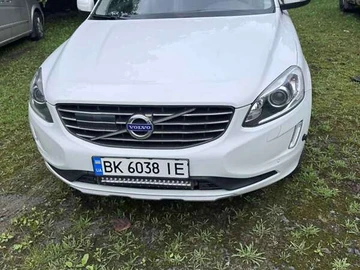 Авто Volvo Xc60 2017 № 7884628