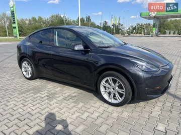 Авто Tesla Model Y 2024 № 7885740