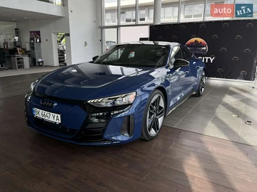 Авто Audi Rs E-Tron Gt 2023 № 7885771