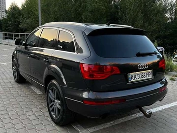 Авто Audi Q7 2006 № 7886094