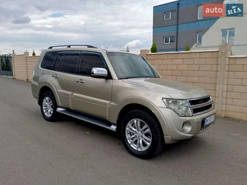 Авто Mitsubishi Pajero 2013 № 7886181