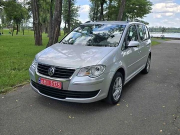 Авто Volkswagen Touran 2007 № 7886609