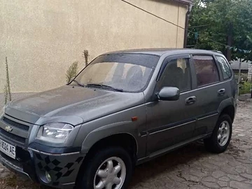 Авто Chevrolet Niva 2005 № 7886779