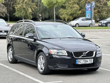 Авто Volvo V50 2009 № 7886849