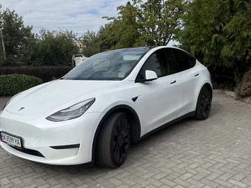 Авто Tesla Model Y 2020 № 7886964