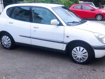 Авто Daihatsu Sirion 2001 № 7886995