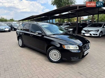 Авто Volvo V50 2010 № 7887060