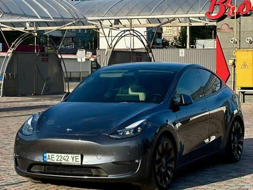 Авто Tesla Model Y 2021 № 7887523