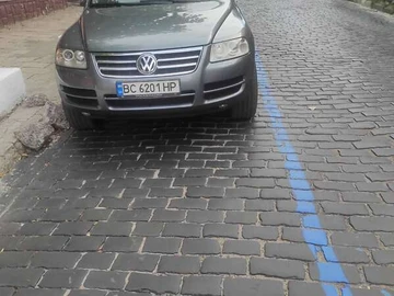 Авто Volkswagen Touareg 2004 № 7887613