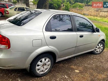 Авто Chevrolet Aveo 2005 № 7888028