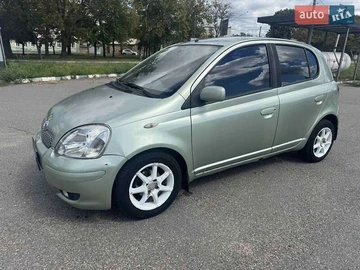 Авто Toyota Yaris 2002 № 7888688