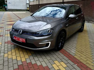 Авто Volkswagen E-Golf 2017 № 7888955