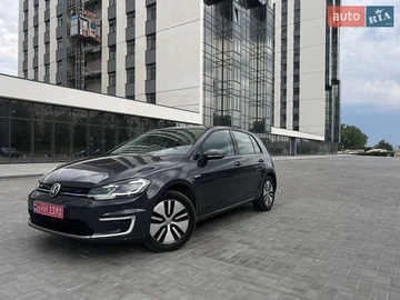 Авто Volkswagen E-Golf 2020 № 7889093