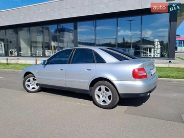 Авто Audi A4 2000 № 7889420