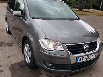 Авто Volkswagen Touran 2009 № 7889571