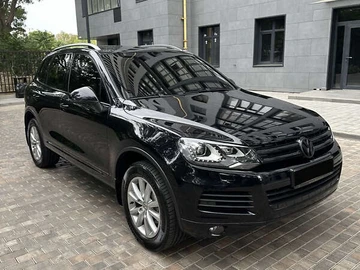 Авто Volkswagen Touareg 2014 № 7889712