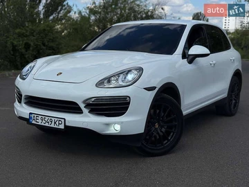 Авто Porsche Cayenne 2013 № 7890001