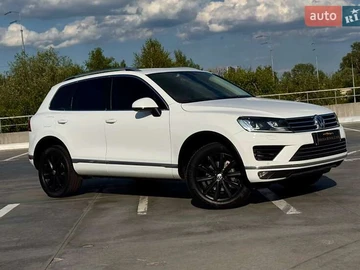 Авто Volkswagen Touareg 2017 № 7890011