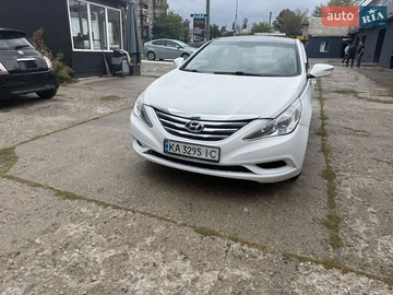 Авто Hyundai Sonata 2013 № 7890148
