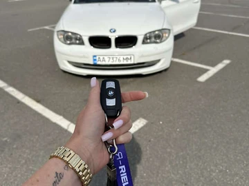 Авто BMW 1 Series 2007 № 7890212