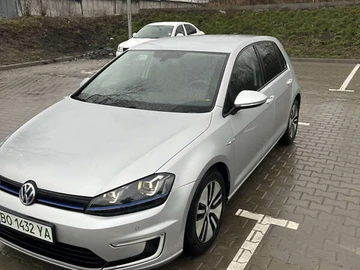Авто Volkswagen E-Golf 2015 № 7890259
