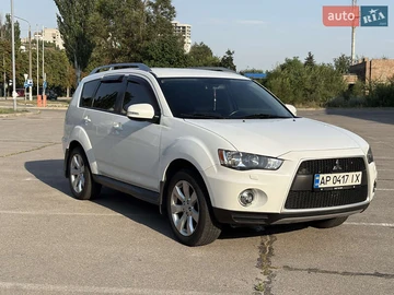 Авто Mitsubishi Outlander Xl 2010 № 7890275