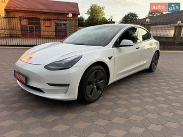 Авто Tesla Model 3 2023 № 7890437