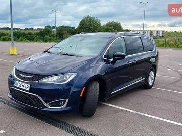 Авто Chrysler Pacifica 2018 № 7890454