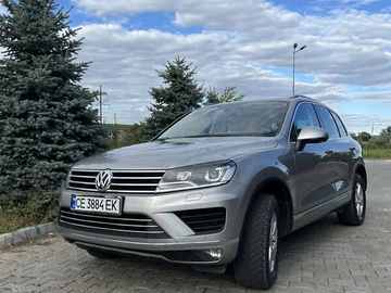 Авто Volkswagen Touareg 2015 № 7890456