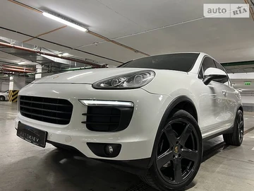 Авто Porsche Cayenne 2015 № 7890468