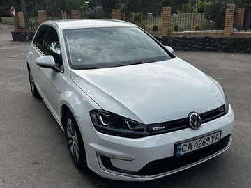 Авто Volkswagen E-Golf 2015 № 7890808