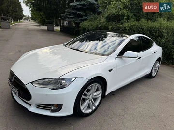 Авто Tesla Model S 2014 № 7890889