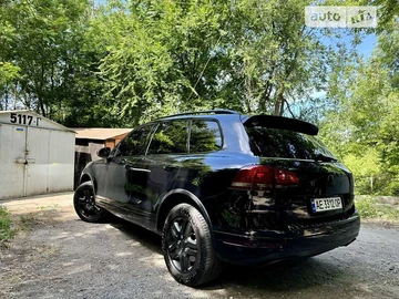 Авто Volkswagen Touareg 2015 № 7891025