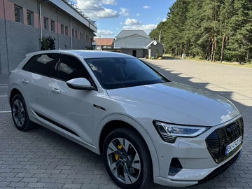 Авто Audi E-Tron 2020 № 7891030