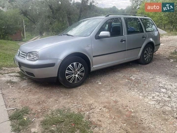 Авто Volkswagen Golf 2000 № 7891154