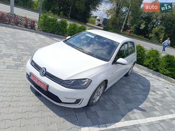 Авто Volkswagen E-Golf 2015 № 7891443
