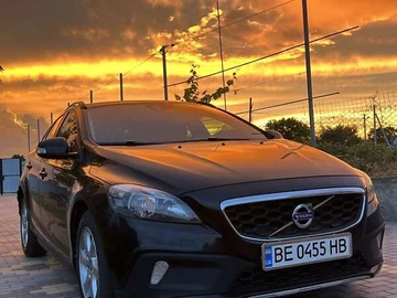 Авто Volvo V40 2014 № 7891529