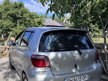 Авто Toyota Yaris 2001 № 7891910