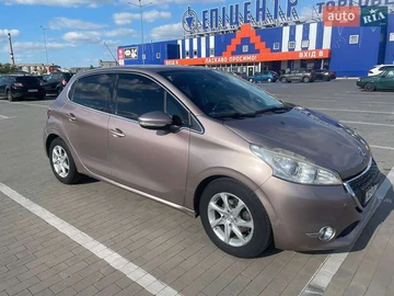 Авто Peugeot 208 2013 № 7892206
