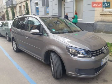 Авто Volkswagen Touran 2010 № 7892249