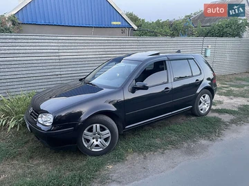 Авто Volkswagen Golf 2000 № 7892527