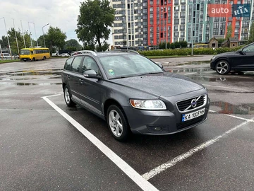 Авто Volvo V50 2012 № 7893091