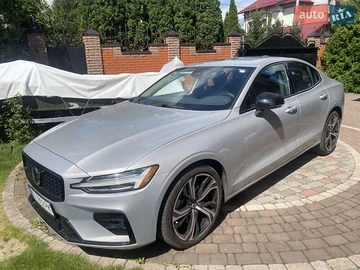 Авто Volvo S60 2024 № 7893274