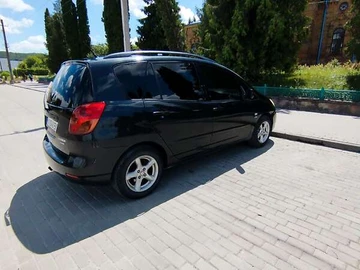 Авто Toyota Corolla Verso 2003 № 7893363