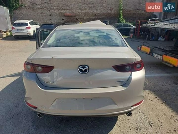 Авто Mazda 3 2023 № 7893465